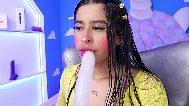 Snapshot of miss_romyna chatting on March 7, 2025, 2:23 pm miss romyna online show from March 7, 2025, 2:23 pm