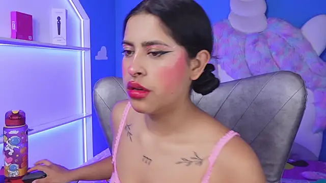 Snapshot of miss_romyna chatting on October 2, 2025, 11:02 am miss romyna online show from October 2, 2025, 11:02 am