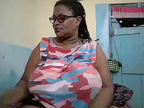 sexy bigboobss online show from November 28, 2025, 7:19 am