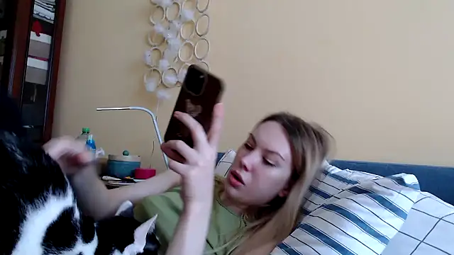 Snapshot of Scarlettford chatting on February 21, 2025, 11:01 am Scarlettford online show from February 21, 2025, 11:01 am