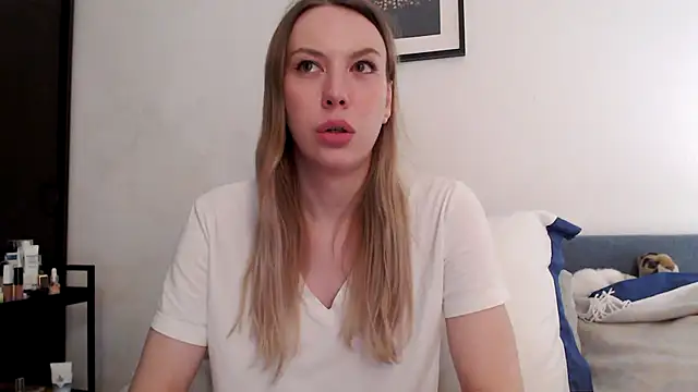 Scarlettford online show from April 10, 2026, 4:36 pm