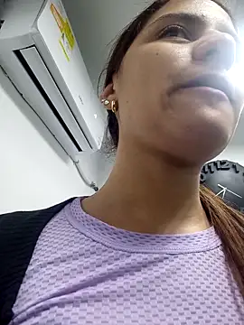 AnthonelaDuque online show from March 19, 2025, 11:39 am