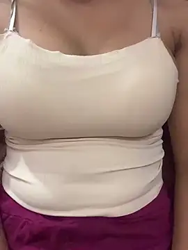 Snapshot of lallela chatting on March 21, 2025, 7:46 pm lallela online show from March 21, 2025, 7:46 pm