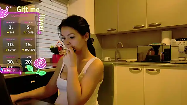 Snapshot of alisoncassie chatting on November 10, 2025, 5:56 am alisoncassie online show from November 10, 2025, 5:56 am