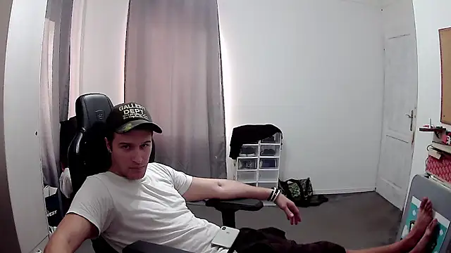 PKrisztian online show from October 9, 2025, 2:50 pm