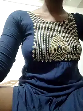 rituporna2004 online show from February 20, 2025, 1:19 pm