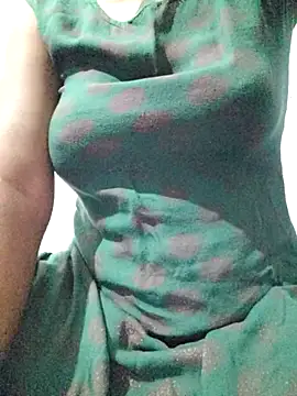 rituporna2004 online show from April 5, 2026, 1:56 am