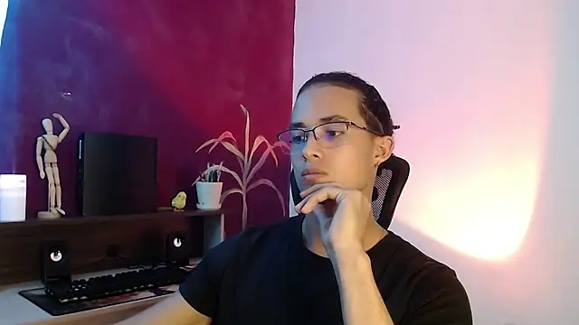 Snapshot of alejo_x3 chatting on March 14, 2025, 2:10 am alejo x3 online show from March 14, 2025, 2:10 am