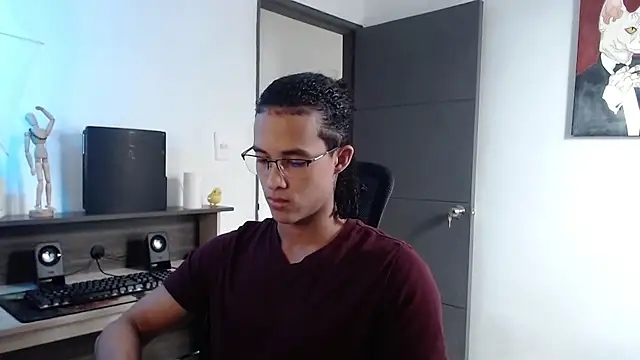 Snapshot of alejo_x3 chatting on February 17, 2025, 7:55 pm alejo x3 online show from February 17, 2025, 7:55 pm