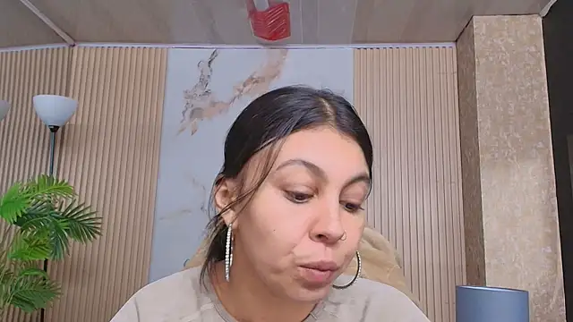 Snapshot of Juliet_Nasty chatting on November 17, 2025, 12:20 pm Juliet Nasty online show from November 17, 2025, 12:20 pm