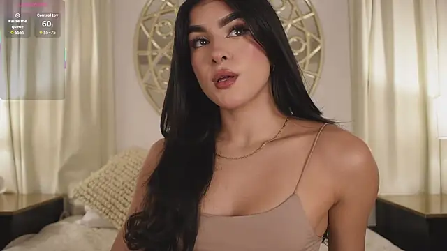 Antonellaparis  online show from November 17, 2025, 2:26 am