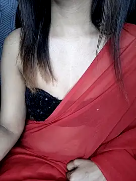 Leeeezzzz roy online show from April 8, 2026, 7:48 pm