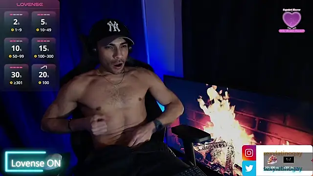 Snapshot of sexyboycolombi4 chatting on February 17, 2026, 7:49 am sexyboycolombi4 online show from February 17, 2026, 7:49 am