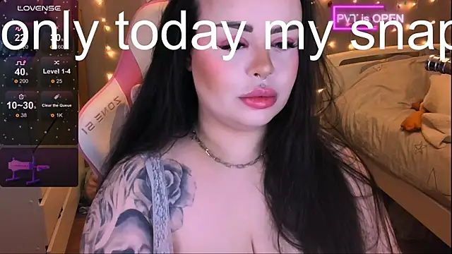 Snapshot of og_maddison chatting on March 1, 2025, 10:42 pm og maddison online show from March 1, 2025, 10:42 pm