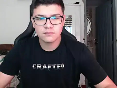 Plug Control online show from March 19, 2025, 1:29 pm