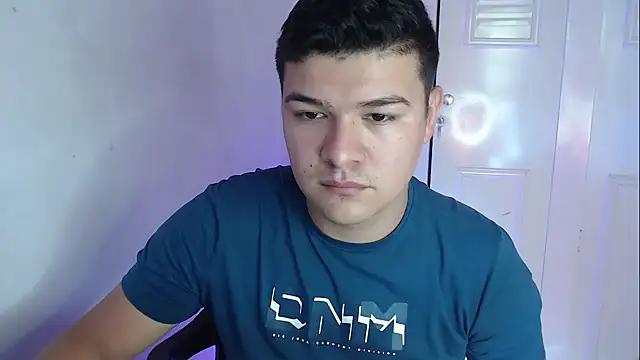 Plug Control online show from October 4, 2025, 7:26 pm