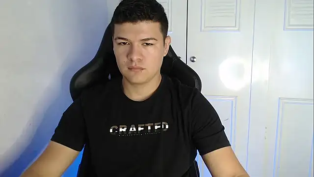 Plug Control online show from September 12, 2025, 4:51 pm