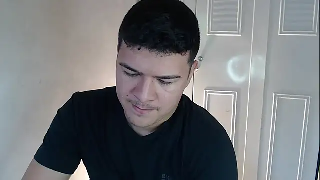 Plug Control online show from September 30, 2025, 7:20 pm