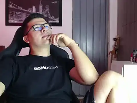 Plug Control online show from February 23, 2025, 3:40 pm