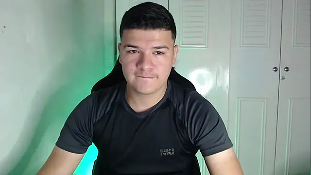 Plug Control online show from September 23, 2025, 2:35 pm