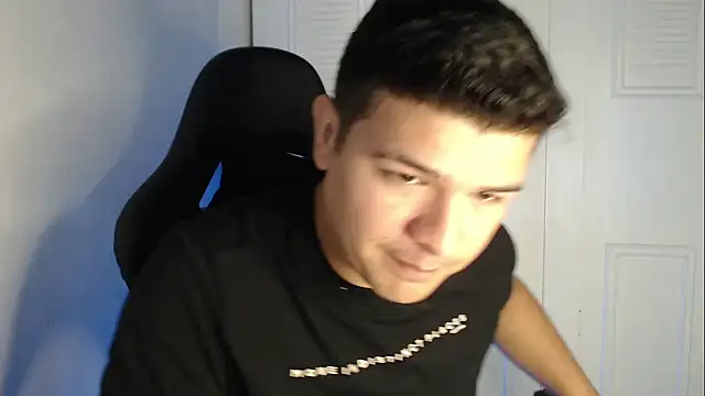 Plug Control online show from September 15, 2025, 2:17 pm