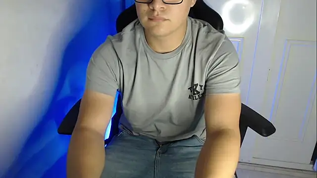 Plug Control online show from September 19, 2025, 5:22 am