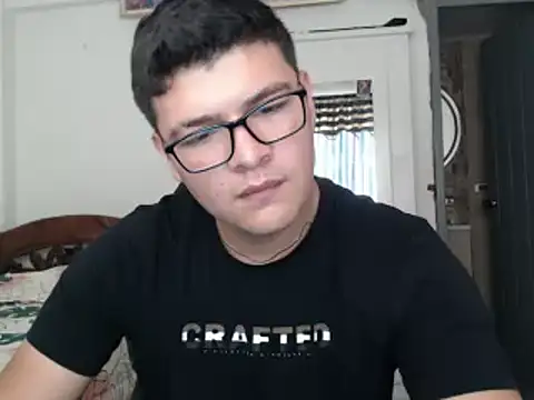 Plug Control online show from March 19, 2025, 4:34 pm