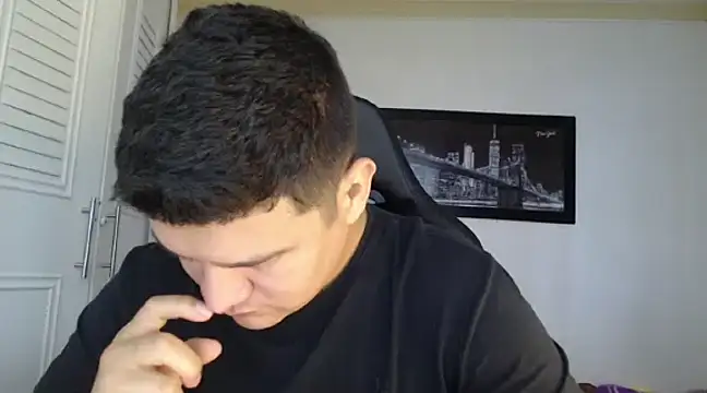 Plug Control online show from February 10, 2025, 1:44 pm