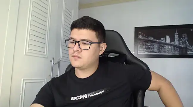 Plug Control online show from February 13, 2025, 5:22 pm