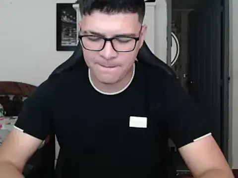 Plug Control online show from March 21, 2025, 1:56 pm