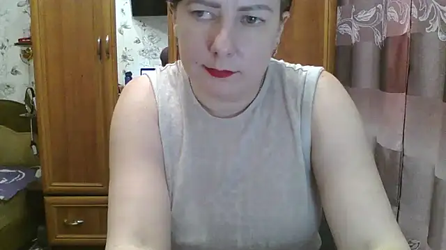 Snapshot of SophieNightAh chatting on February 1, 2025, 3:28 pm SophieNightAh online show from February 1, 2025, 3:28 pm