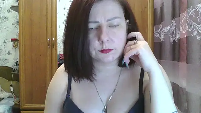 Snapshot of SophieNightAh chatting on March 2, 2025, 12:47 pm SophieNightAh online show from March 2, 2025, 12:47 pm