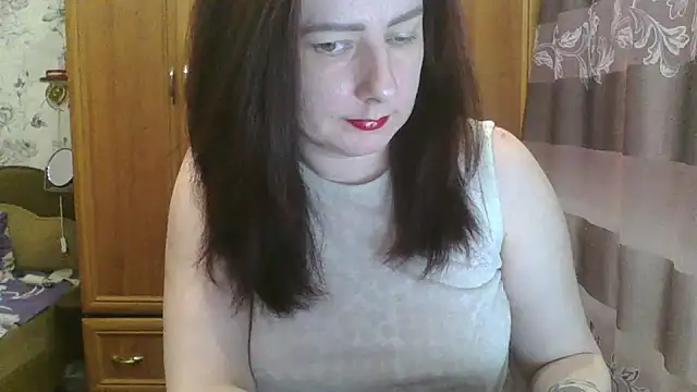 Snapshot of SophieNightAh chatting on February 11, 2025, 1:41 pm SophieNightAh online show from February 11, 2025, 1:41 pm