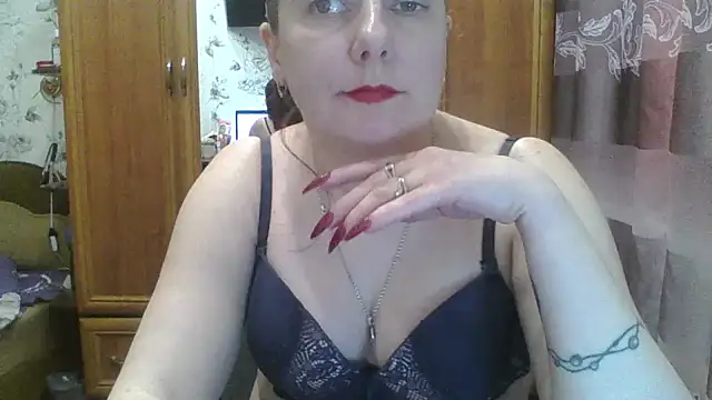Snapshot of SophieNightAh chatting on January 25, 2025, 1:52 pm SophieNightAh online show from January 25, 2025, 1:52 pm