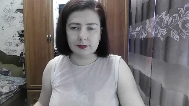 Snapshot of SophieNightAh chatting on September 14, 2025, 11:10 am SophieNightAh online show from September 14, 2025, 11:10 am