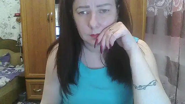 Snapshot of SophieNightAh chatting on February 3, 2025, 10:21 pm SophieNightAh online show from February 3, 2025, 10:21 pm