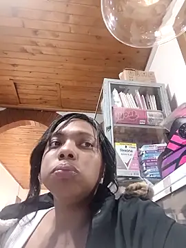 lia mariana online show from March 13, 2026, 4:39 am