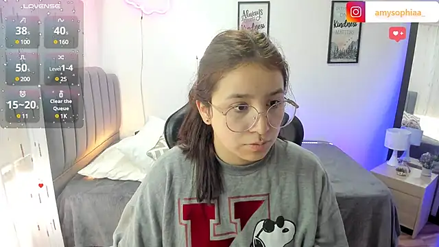Snapshot of Amy_joones chatting on March 18, 2025, 1:44 pm Amy joones online show from March 18, 2025, 1:44 pm