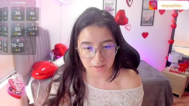 Snapshot of Amy_joones chatting on February 18, 2025, 4:25 pm Amy joones online show from February 18, 2025, 4:25 pm