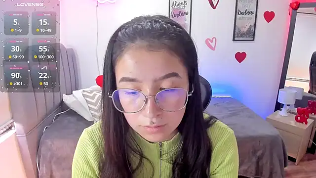 Snapshot of Amy_joones chatting on February 19, 2025, 4:44 pm Amy joones online show from February 19, 2025, 4:44 pm