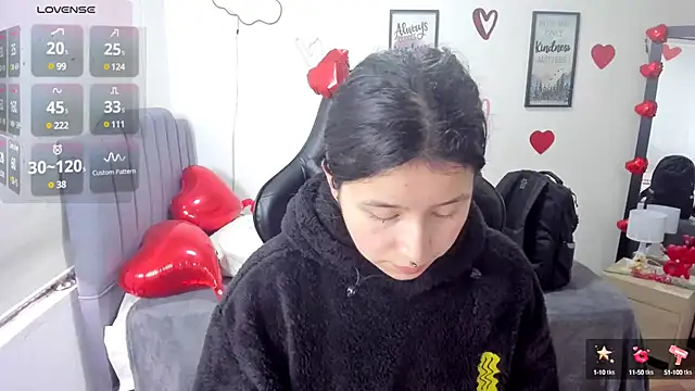 Snapshot of Amy_joones chatting on February 18, 2025, 1:22 pm Amy joones online show from February 18, 2025, 1:22 pm
