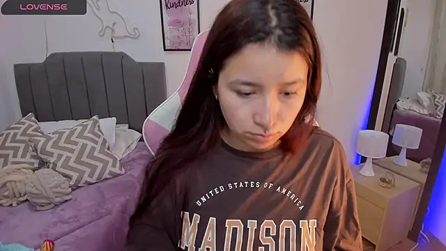 Amy joones online show from March 17, 2026, 11:13 am