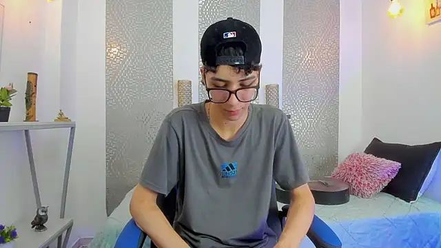 Nikolay Gregori online show from March 18, 2025, 7:01 am