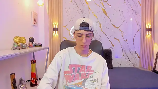 Nikolay Gregori online show from April 19, 2026, 3:40 am