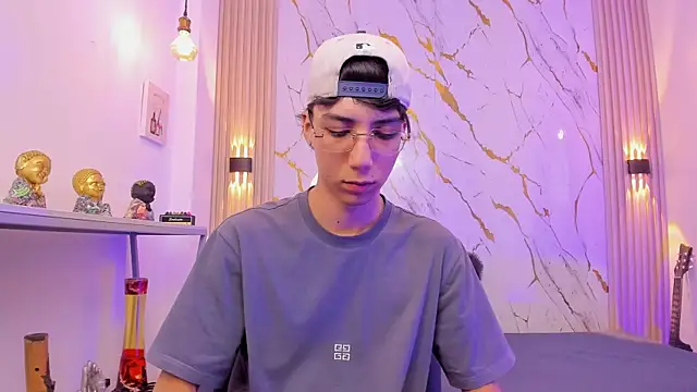 Nikolay Gregori online show from April 5, 2026, 4:19 am