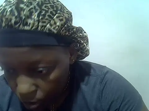 Snapshot of miss_tash chatting on December 14, 2025, 8:03 pm miss tash online show from December 14, 2025, 8:03 pm