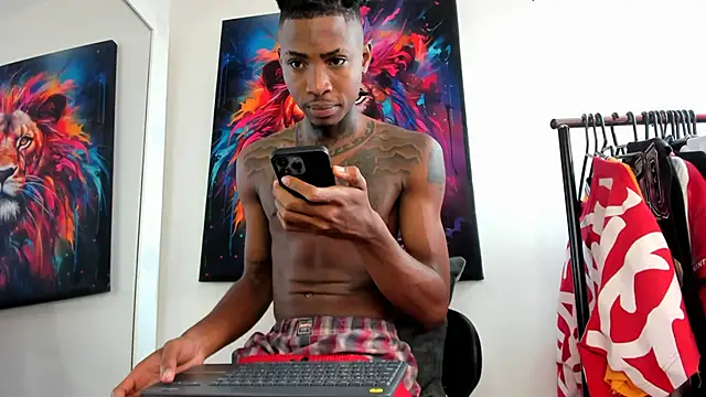 Snapshot of Pantera_black_21 chatting on December 22, 2024, 6:04 pm Pantera black 21 online show from December 22, 2024, 6:04 pm