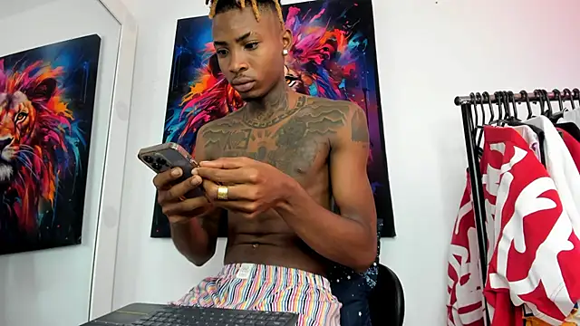 Snapshot of Pantera_black_21 chatting on December 16, 2024, 6:16 pm Pantera black 21 online show from December 16, 2024, 6:16 pm