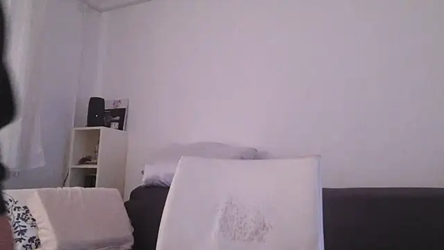 fragrance72 online show from October 23, 2025, 10:03 am