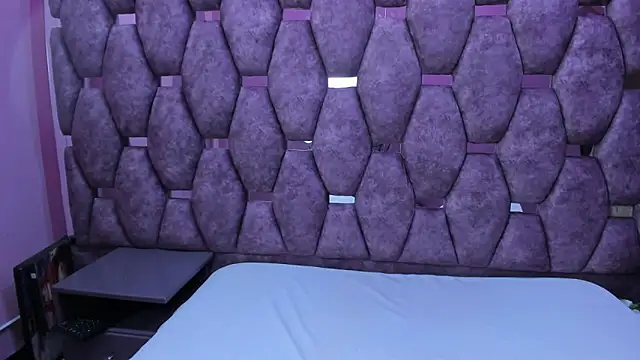 Snapshot of AlaSmith chatting on November 30, 2025, 2:12 am AlaSmith online show from November 30, 2025, 2:12 am